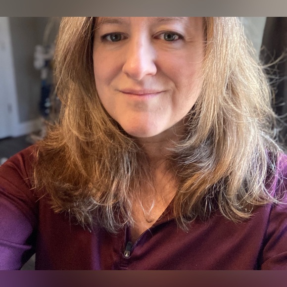 Meet your Posher, Jill - Picture 2 of 2